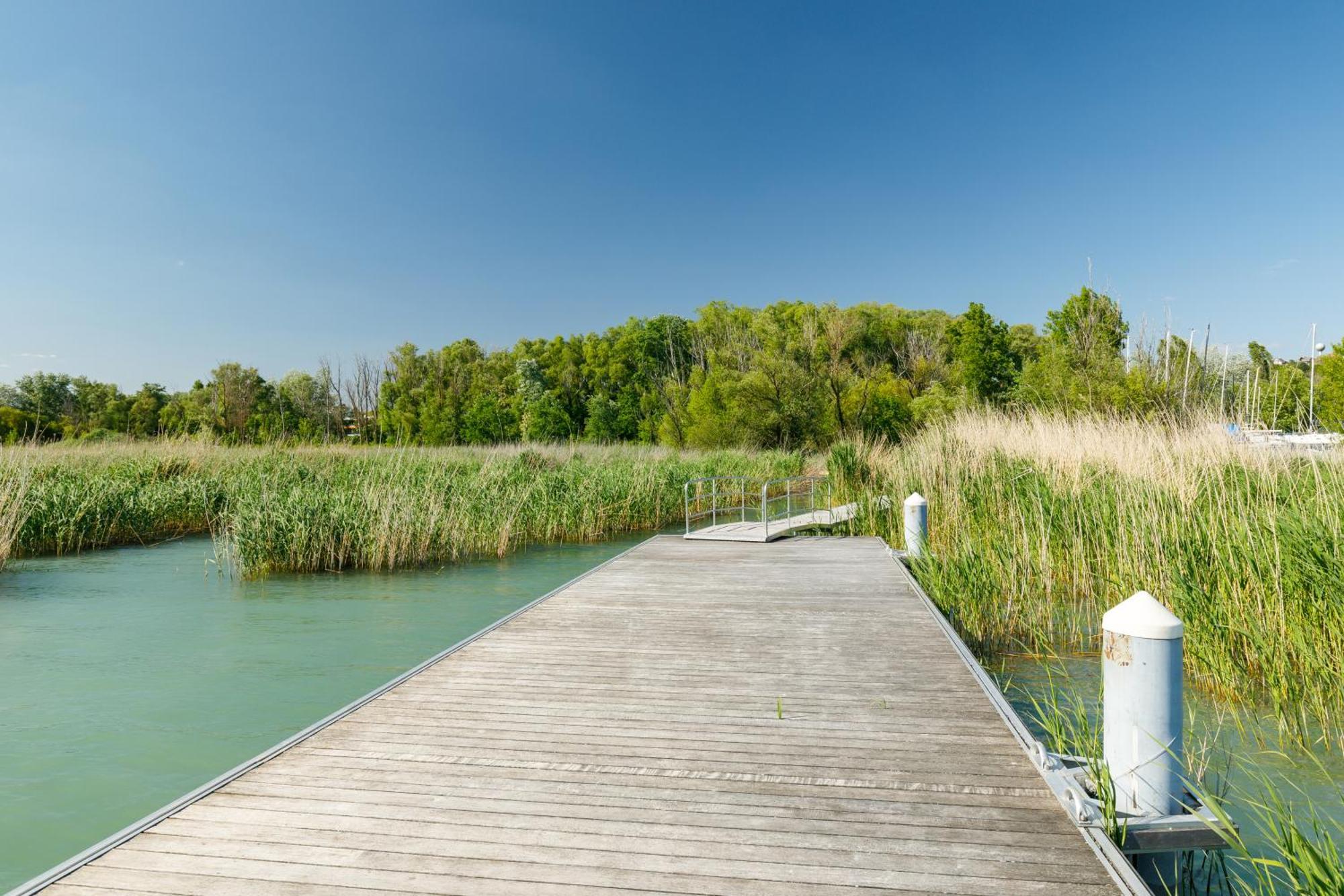 Blue4 Apartment Balatonfůzfő Εξωτερικό φωτογραφία